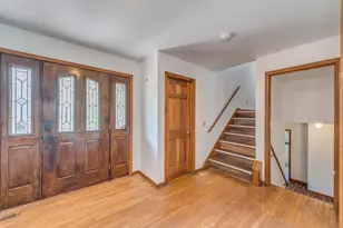 41W700 Lenz Rd, Elgin, IL 60124 - Photo 4