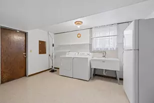 1012 Courtland Ave, Park Ridge, IL 60068 - Photo 24
