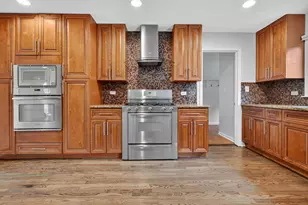 613 Michelline Ln, Northbrook, IL 60062 - Photo 8