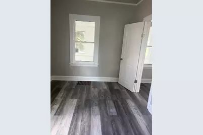2046 S 13th Avenue, Broadview, IL 60155 - Photo 10