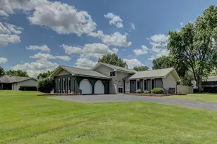 27W719 Sycamore St, West Chicago, IL 60185 - Photo 32