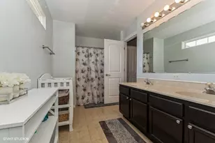 7206 Bradford Ct, Justice, IL 60458 - Photo 10