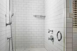 635 W Sheridan Rd, Chicago, IL 60613 - Photo 40