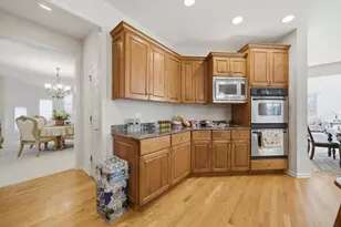 1870 Cool Creek Dr, Saint Charles, IL 60174 - Photo 12