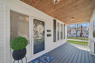 323 S Hale St, Wheaton, IL 60187 - Photo 2