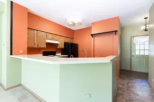 2572 Arcadia Cir, Naperville, IL 60540 - Photo 8