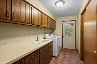 16 Old Barn Rd, Hawthorn Woods, IL 60047 - Photo 16