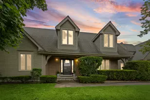 16 Old Barn Rd, Hawthorn Woods, IL 60047 - Photo 1