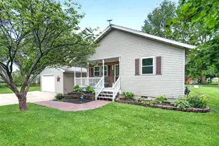 207 E Main St, Cornell, IL 61319 - Photo 4