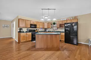 207 E Main St, Cornell, IL 61319 - Photo 10