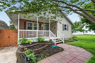 207 E Main St, Cornell, IL 61319 - Photo 2