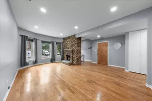 3462 N Sheffield Ave, Chicago, IL 60657 - Photo 2