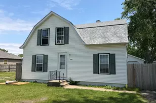 260 N Madison Ave N, Bradley, IL 60915 - Photo 1