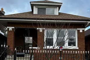 5839 S Sacramento Ave, Chicago, IL 60629 - Photo 2