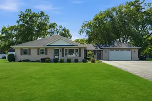 17160 Oriole Ave, Tinley Park, IL 60477 - Photo 2