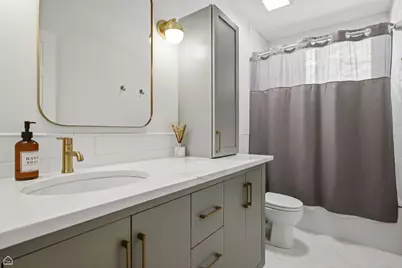 1369 W Hubbard Street #1W, Chicago, IL 60642 - Photo 26