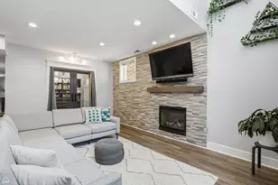 1369 W Hubbard St, Chicago, IL 60642 - Photo 18
