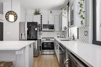 1369 W Hubbard Street #1W, Chicago, IL 60642 - Photo 8