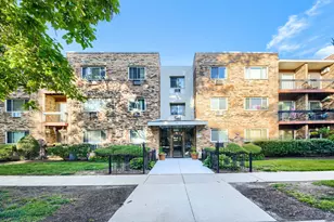 420 Home Ave, Oak Park, IL 60302 - Photo 1