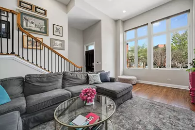 1742 N Bissell Street, Chicago, IL 60614 - Photo 2