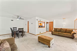 16036 Pine Dr, Tinley Park, IL 60477 - Photo 4