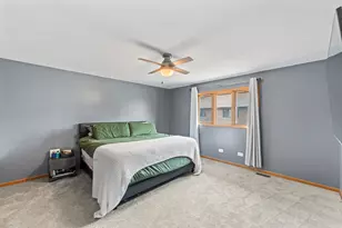 16036 Pine Dr, Tinley Park, IL 60477 - Photo 12