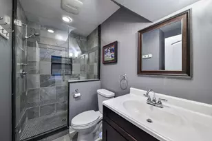 760 E Bauer Rd, Naperville, IL 60563 - Photo 30