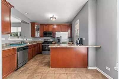337 N Commerce Street, Aurora, IL 60504 - Photo 8