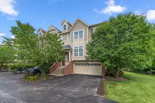337 N Commerce St, Aurora, IL 60504 - Photo 2