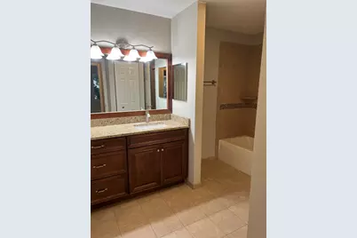 385 Sandhurst Circle #4, Glen Ellyn, IL 60137 - Photo 10