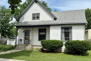 1114 Garfield Ave, Belvidere, IL 61008 - Photo 1