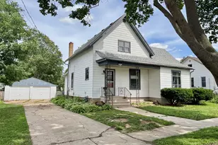 1114 Garfield Ave, Belvidere, IL 61008 - Photo 2