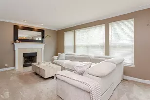 385 Post Oak Cir, West Chicago, IL 60185 - Photo 10