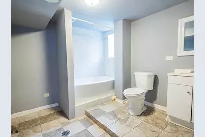 10224 S Princeton Avenue, Chicago, IL 60628 - Photo 16
