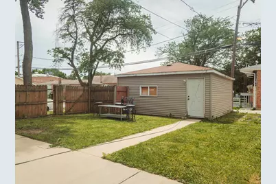 10224 S Princeton Avenue, Chicago, IL 60628 - Photo 18