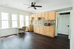 10224 S Princeton Ave, Chicago, IL 60628 - Photo 6