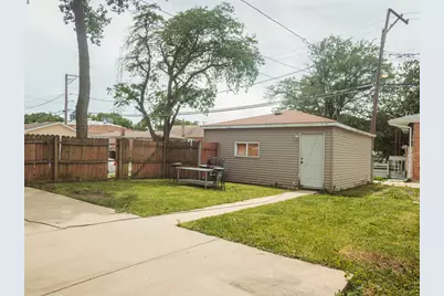 10224 S Princeton Avenue, Chicago, IL 60628 - Photo 20