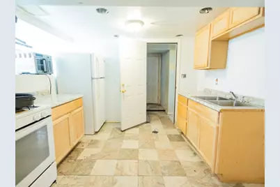 10224 S Princeton Avenue, Chicago, IL 60628 - Photo 8