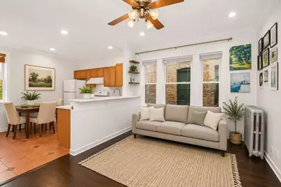 4706 N Maplewood Avenue #2, Chicago, IL 60625 - Photo 2