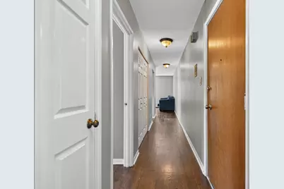 415 S Maple Avenue #503, Oak Park, IL 60302 - Photo 4