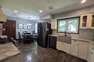 710 Apache Dr, Forsyth, IL 62535 - Photo 18