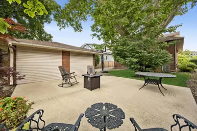 210 Gage Road, Riverside, IL 60546 - Photo 32