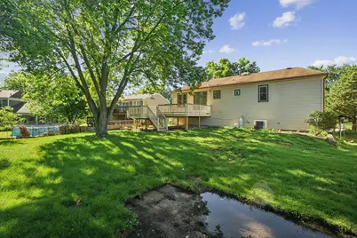 532 Iroquois Trail, Carol Stream, IL 60188 - Photo 4