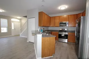 353 Springbrook Trail S, Oswego, IL 60543 - Photo 4