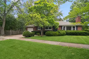 639 Melody Ln, Highland Park, IL 60035 - Photo 1