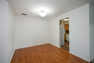 880 Johnstown Ln, Wheaton, IL 60189 - Photo 10
