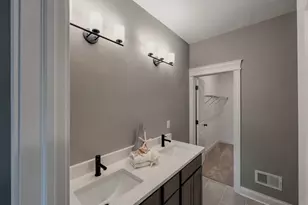 162 S Llanos St, Cortland, IL 60112 - Photo 22