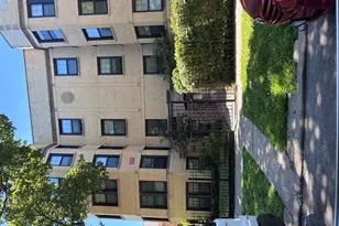 2115 W Birchwood Ave, Chicago, IL 60645 - Photo 8