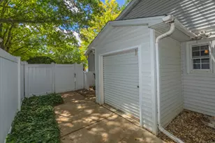 1614 Barton Dr, Normal, IL 61761 - Photo 52
