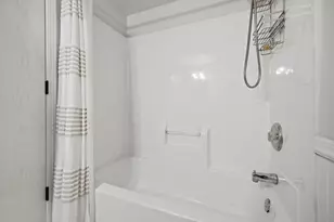 8836 Amelia Ct, Justice, IL 60458 - Photo 22